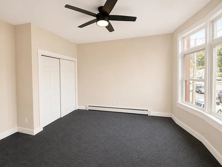 408 Central St #4 — Photo 6