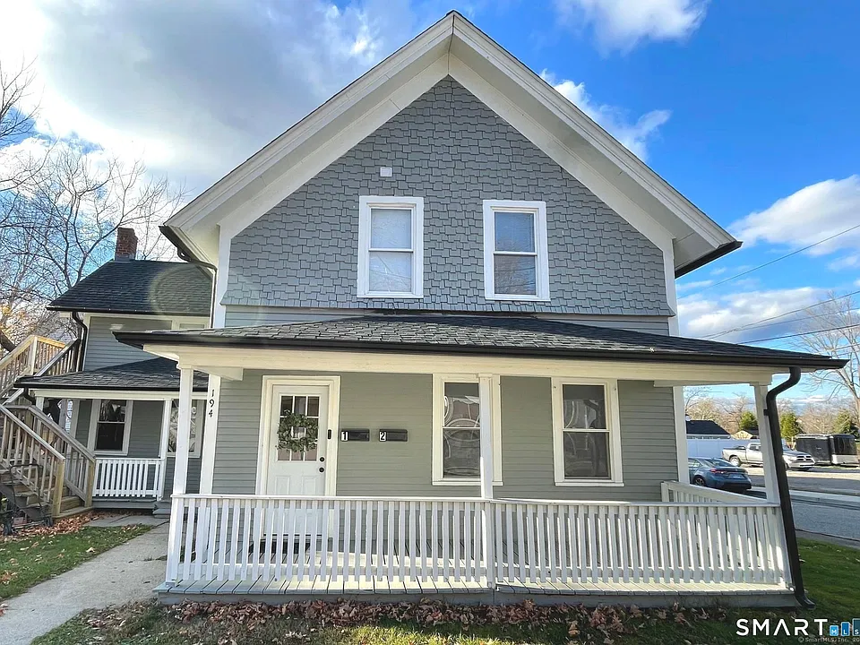 194 School St #1
