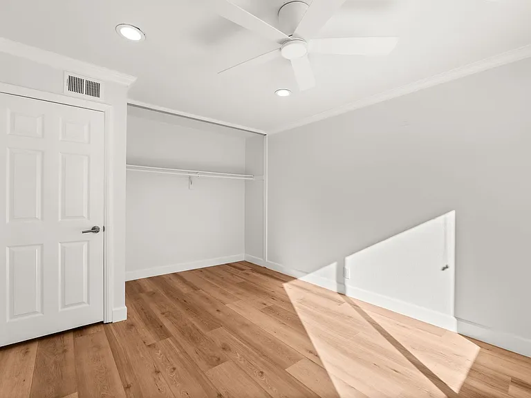 25392 Neptune Dr — Photo 36