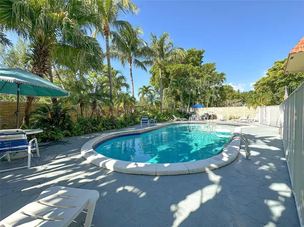 1125 NE 16th Pl APT 105, Fort Lauderdale, FL 33305