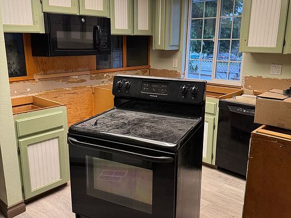 3rd image of 1920 NW 98th St