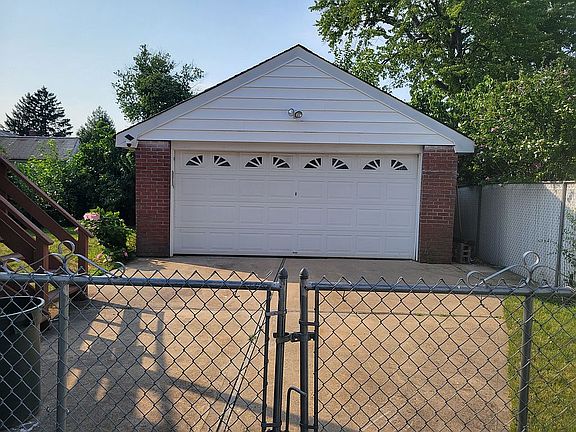 2nd image of 1603 Noble St