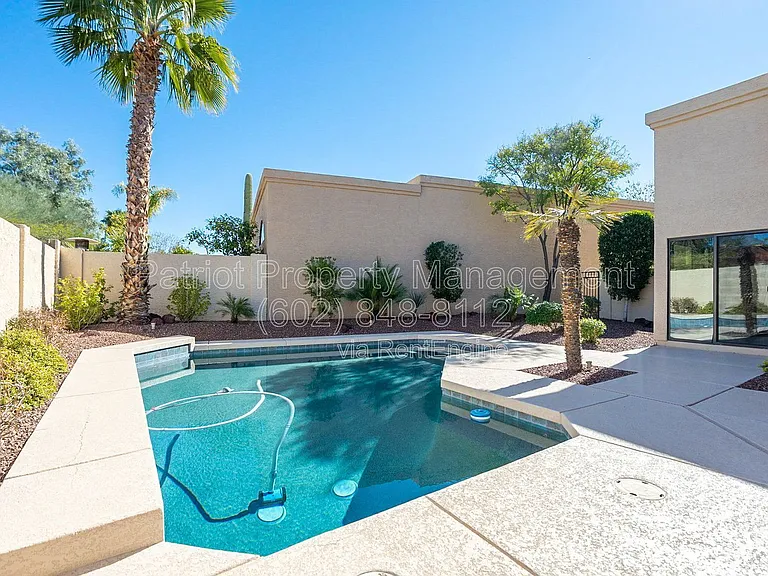 10640 E Vogel Ave — Photo 45