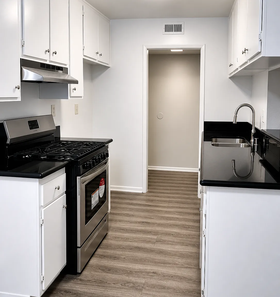 Glenhill Apartments — Photo 2