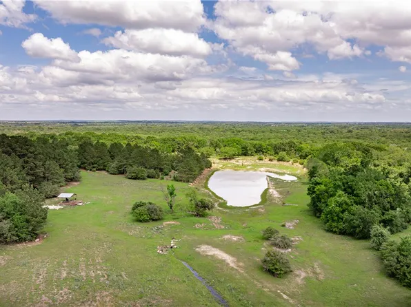 2199 Navasota Rdg, Navasota, TX 77868