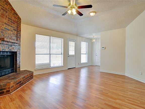 3rd image of 500 Angelina Dr
