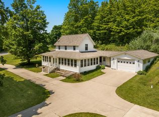 1740 N Setterbo Rd, Suttons Bay, MI 49682