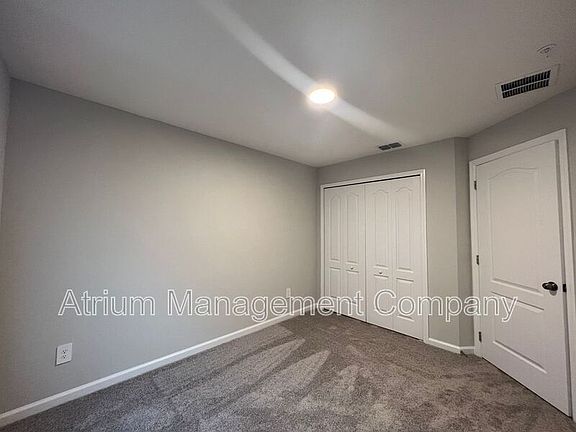 5th image of 426 Cape Honeysuckle Pl