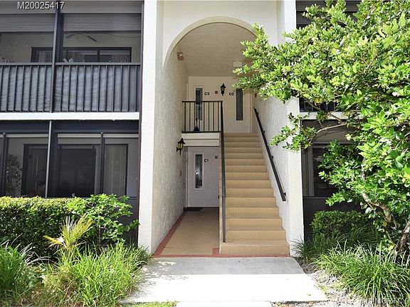 3rd image of 2114 SW Silver Pine Way APT D1