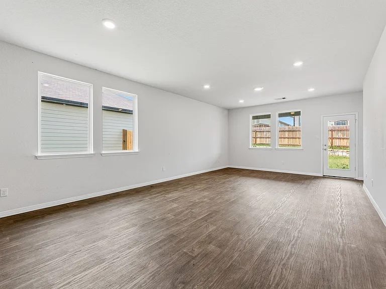 202 Eagle Mountain Trl — Photo 12