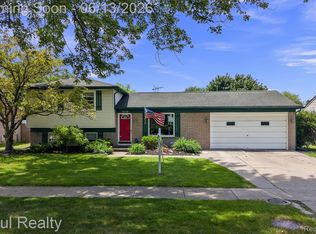 1218 Barchester St, Westland, MI 48186