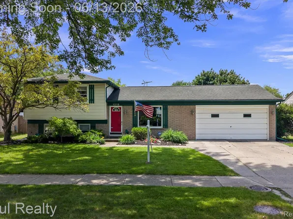 1218 Barchester St, Westland, MI 48186