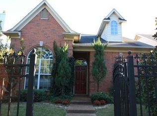 7447 Macon Rd, Cordova, TN 38018