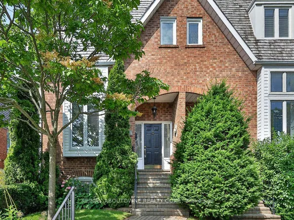 86 Forsythe St, Oakville, ON L6K 3J8