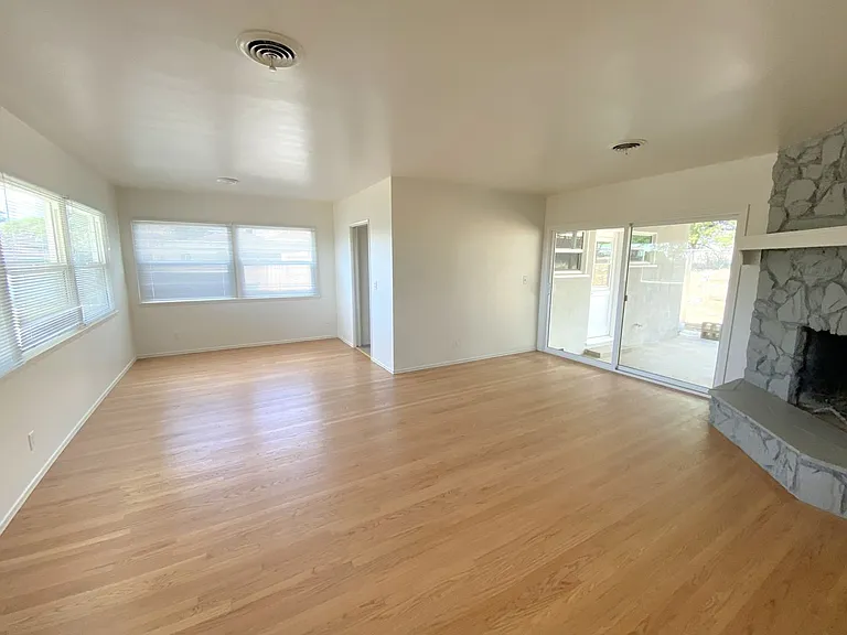 39670 Grand Ave — Photo 5