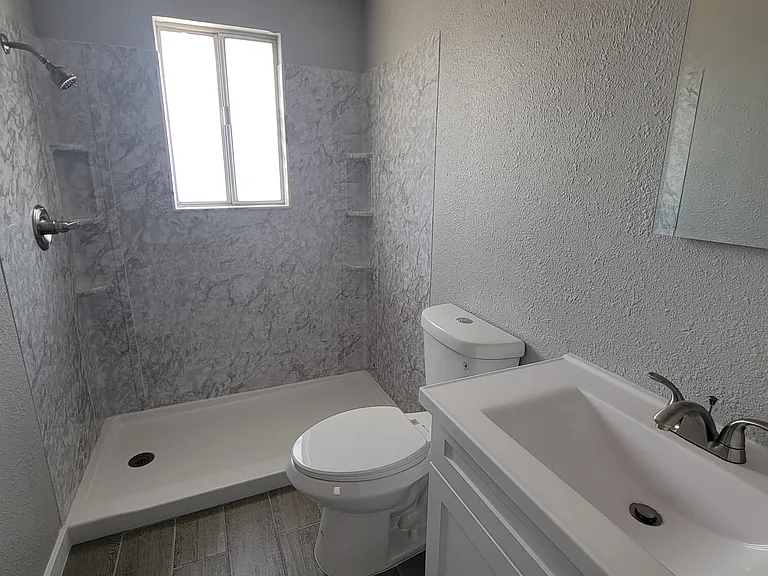 Sierra Linda Apartments — Photo 4