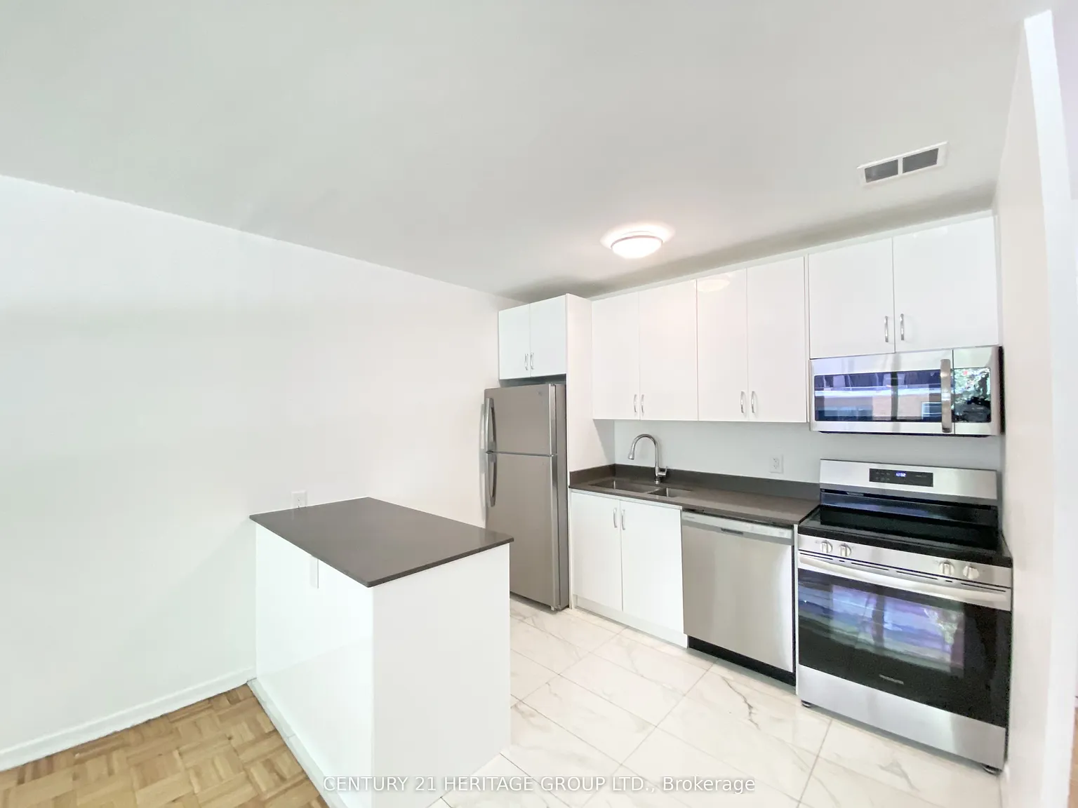 2 bed, $2,299 — Photo 4