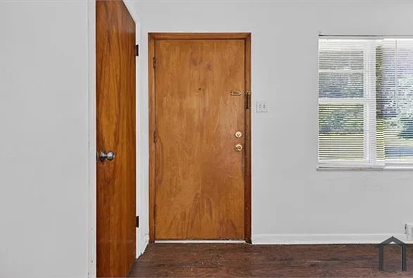 8930 Sides Ct — Photo 4