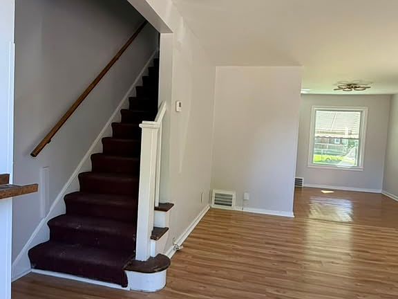 5th image of 1527 Babbitt Rd