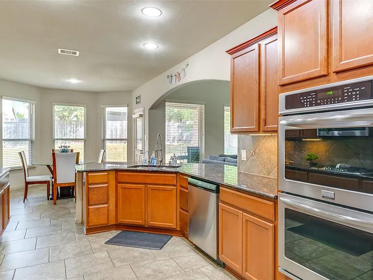 8470 Coral Cove Pass Ln — Photo 12