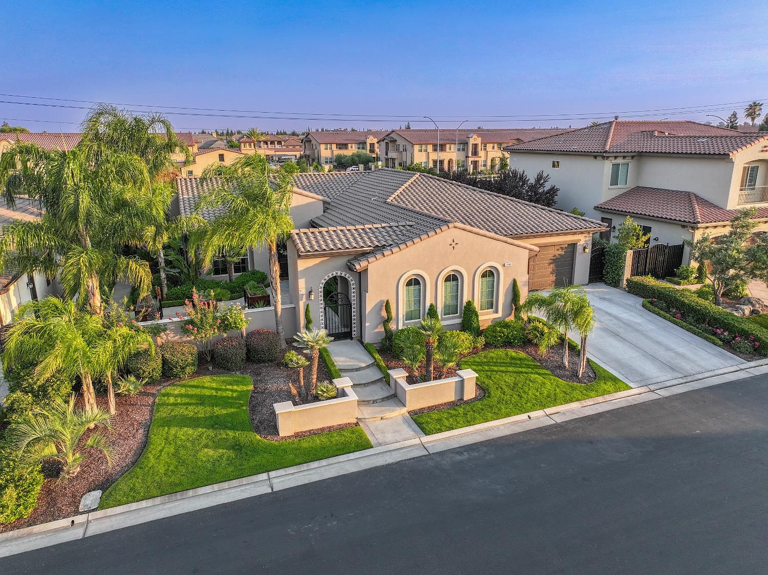 2445 E Copper Hill Way, Fresno, CA 93730 | Zillow