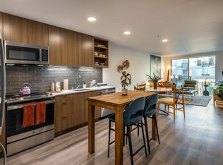 Arlo, Seattle, WA 98118