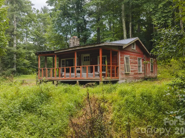 6755 State Highway 183, Newland, NC 28657