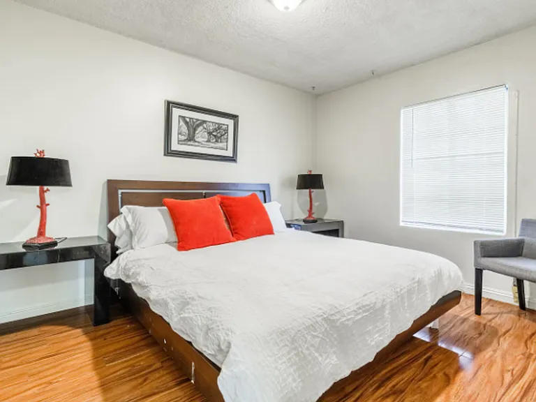 2618 Ellendale Pl — Photo 11