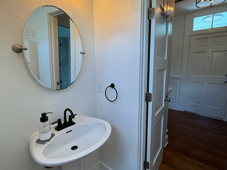 38 Carolina St #B — Photo 25