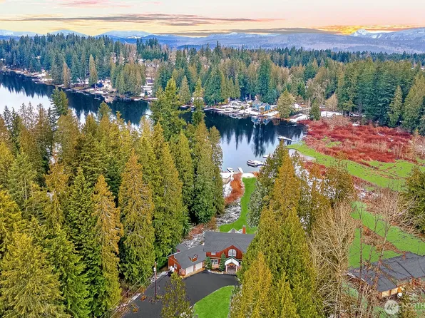 6201 W Flowing Lake Road, Snohomish, WA 98290