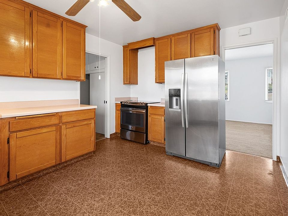 1st image of 2340 Balboa Vista Dr #2340