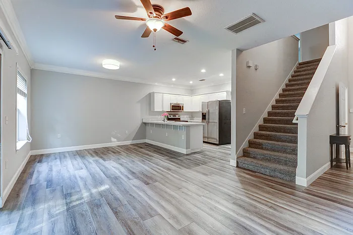 2 bed, 2.5 bath, 1526 sqft, $2,100 — Photo 3