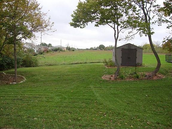 4th image of 55 Daniel Dr