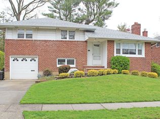 450 Garden Blvd, Garden City, NY 11530