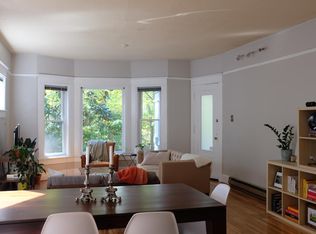 614 Lake Washington Blvd E, Seattle, WA 98112