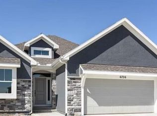 1824 SW River Run Dr, Lees Summit, MO 64082