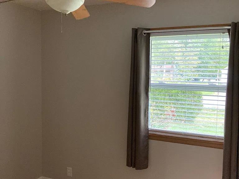 13400 Locust St — Photo 10