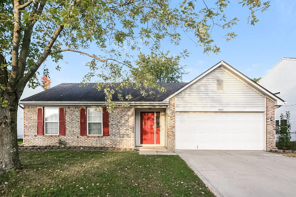 3 bed, 2.0 bath, 1249 sqft, $1,905 — Photo 1