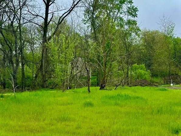 303 George St, Barberton, OH 44203