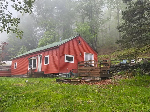 211 West St, Worthington, MA 01098
