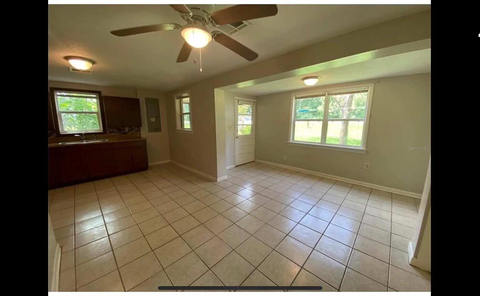 8791 NE Jacksonville Rd — Photo 2