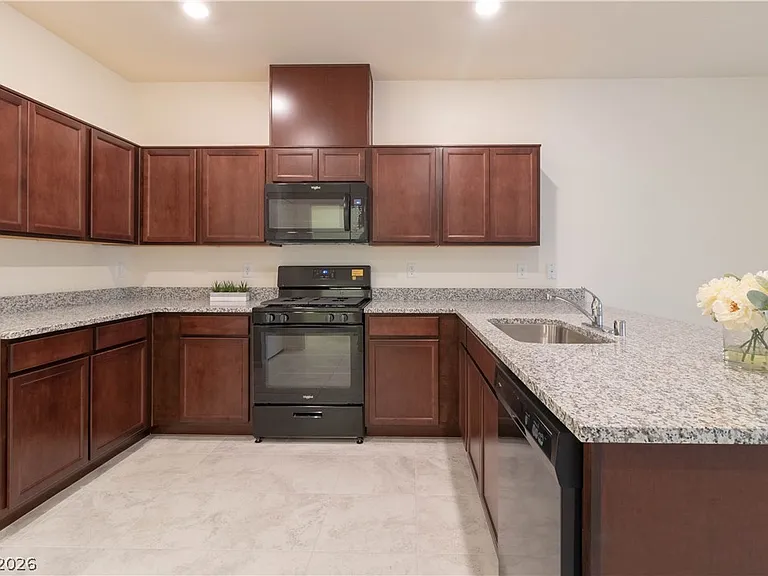 3208 Brynley Ave — Photo 10
