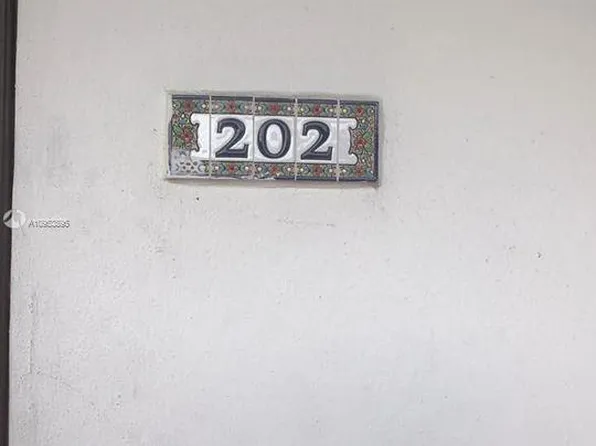 3805 SW 103rd Ave APT 202, Miami, FL 33165
