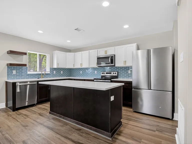 115 Mitchell Street — Photo 4