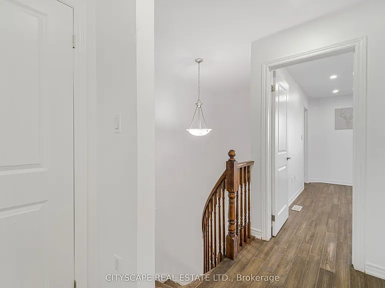 14 Redcedar Cres — Photo 15