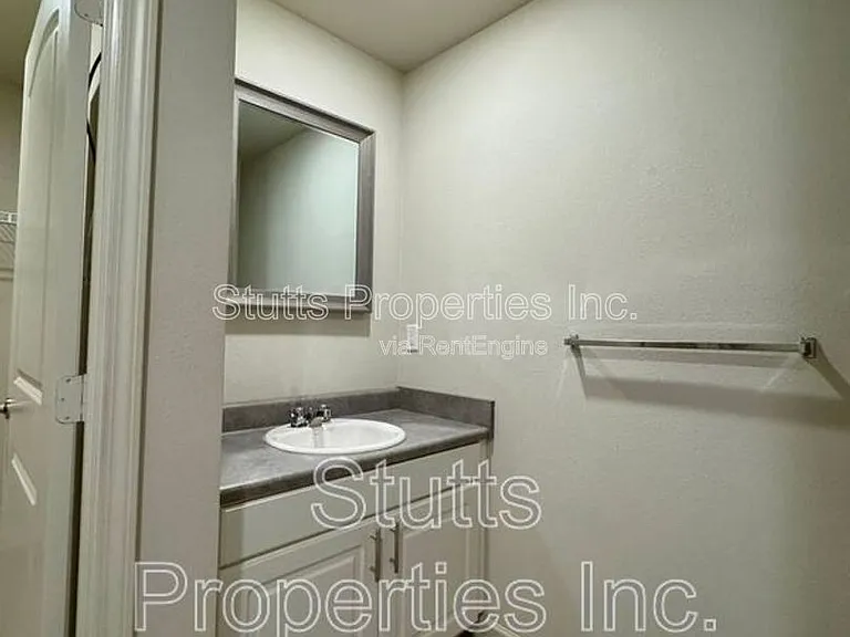 101 Gin Ct #702 — Photo 11