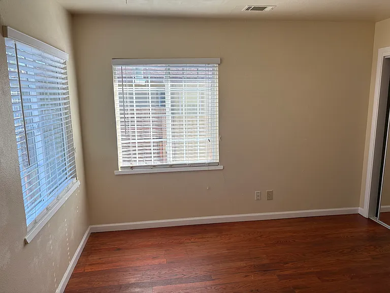 116 Carquinez St — Photo 21