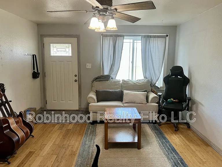 756 Maple St — Photo 4