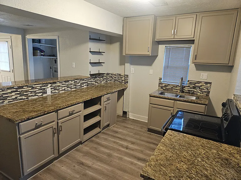 2523 7th Ave N #1 — Photo 3
