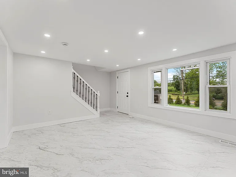 308 Delsea Dr — Photo 4